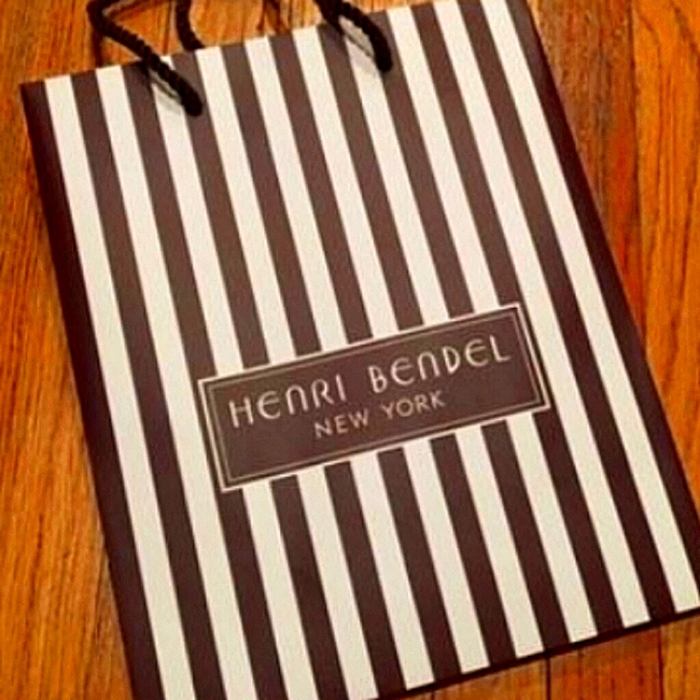 Henri Bendel - Picture 4 of 4